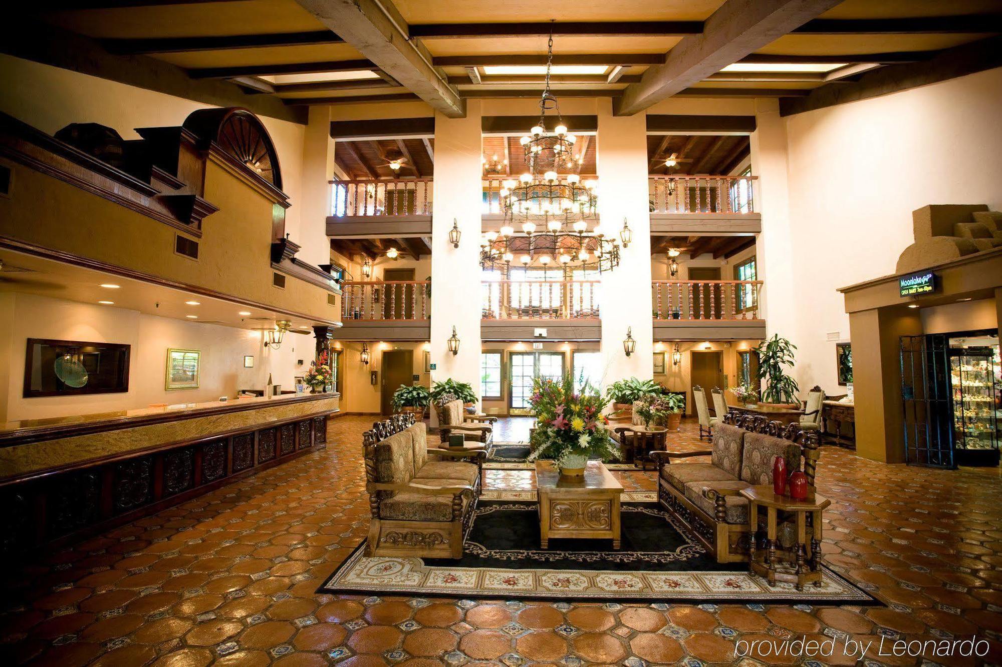 Vanllee Hotel Ковина Интерьер фото